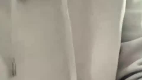 Snapshot of nothing_sure chatting on December 16, 11:15 am nothing_sure online show from December 16, 11:15 am