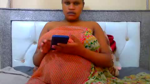 Snapshot of notoy1 chatting on June 8, 12:25 am notoy1 online show from June 8, 12:25 am