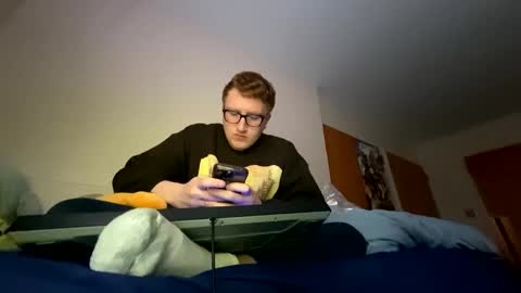 Snapshot of notthis2005 chatting on February 11, 6:33 pm NotThis online show from February 11, 6:33 pm