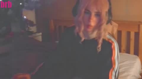 Lucy online show from October 26, 1:11 am