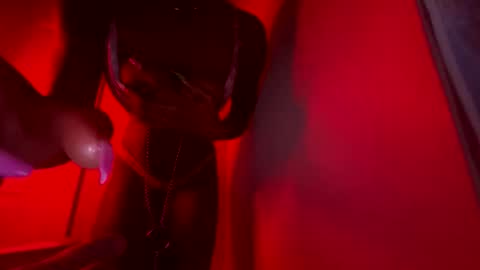 Snapshot of notyourkitty00 chatting on October 21, 12:00 am notyourkitty00 online show from October 21, 12:00 am