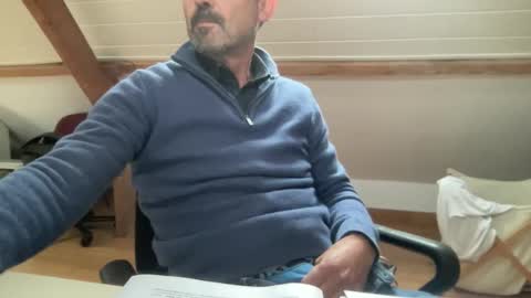 Snapshot of noux69 chatting on October 17, 3:03 pm noux69 online show from October 17, 3:03 pm