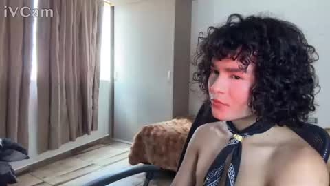 Snapshot of nova740338 chatting on November 9, 3:21 pm Nova online show from November 9, 3:21 pm