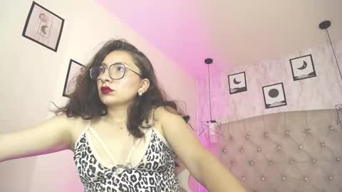 V A L E R Y  online show from March 14, 12:43 pm