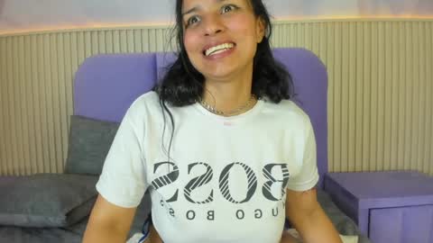 Snapshot of nova_aura chatting on May 31, 6:20 pm Nova online show from May 31, 6:20 pm