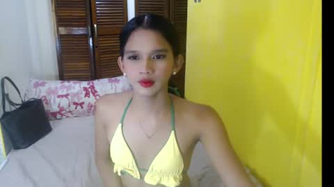 Snapshot of nova_licious chatting on June 22, 10:56 am nova_licious online show from June 22, 10:56 am