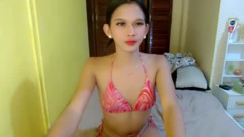 Snapshot of nova_licious chatting on July 6, 9:28 am nova_licious online show from July 6, 9:28 am