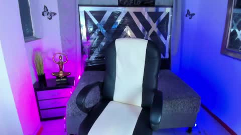 nova online show from April 27, 9:57 pm