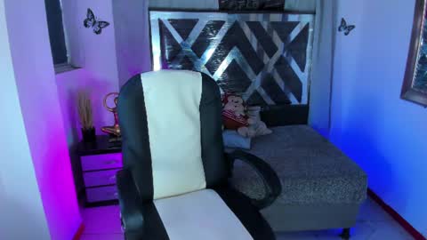 Snapshot of nova_sex1 chatting on June 10, 9:03 pm nova online show from June 10, 9:03 pm