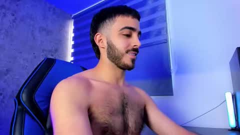 Snapshot of novacry chatting on October 31, 12:06 pm Nova online show from October 31, 12:06 pm