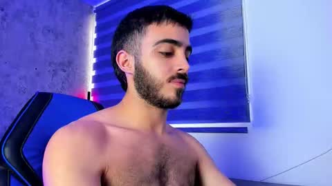 Snapshot of novacry chatting on November 12, 12:05 pm Nova online show from November 12, 12:05 pm