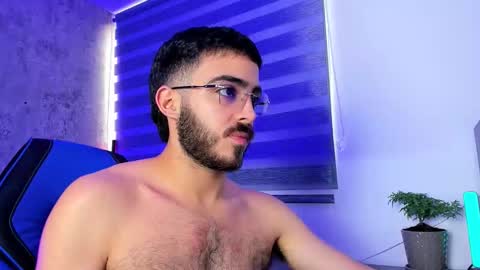 Snapshot of novacry chatting on November 17, 12:11 pm Nova online show from November 17, 12:11 pm