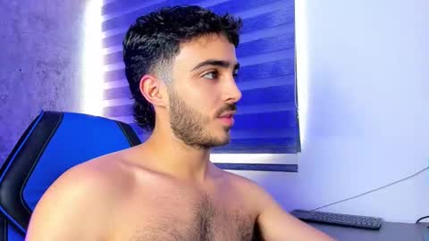 Snapshot of novacry chatting on December 17, 4:02 pm Nova online show from December 17, 4:02 pm