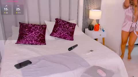 Andrea online show from November 3, 4:30 pm