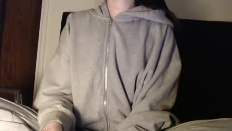 Snapshot of novafrey chatting on December 20, 2:52 am Olivia online show from December 20, 2:52 am