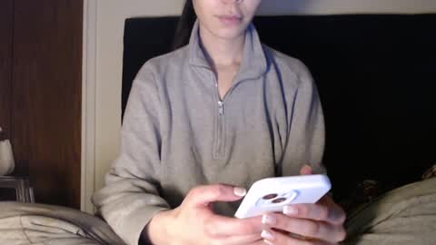 Snapshot of novafrey chatting on December 30, 5:26 am Olivia online show from December 30, 5:26 am