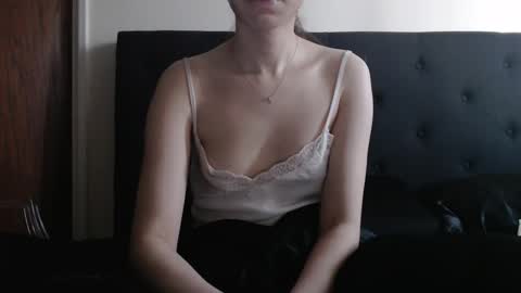 Snapshot of novafrey chatting on January 13, 10:03 pm Olivia online show from January 13, 10:03 pm