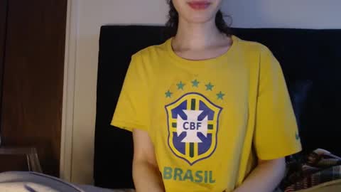 Snapshot of novafrey chatting on January 30, 9:58 pm Olivia online show from January 30, 9:58 pm