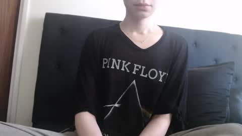 Snapshot of novafrey chatting on March 2, 10:27 pm Olivia online show from March 2, 10:27 pm