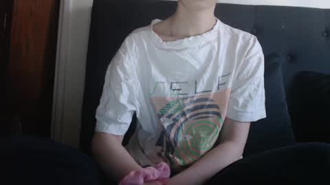 Snapshot of novafrey chatting on March 9, 1:04 pm Olivia online show from March 9, 1:04 pm