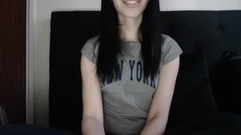 Olivia online show from November 17, 1:06 pm