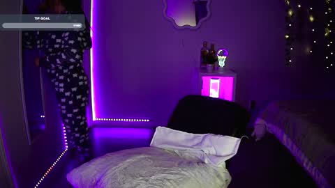 Snapshot of novahh_syxxx chatting on January 18, 11:43 am novahh_syxxx online show from January 18, 11:43 am