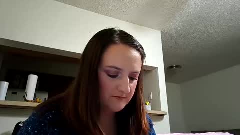 Snapshot of novarose233609 chatting on February 9, 2:17 am novarose233609 online show from February 9, 2:17 am
