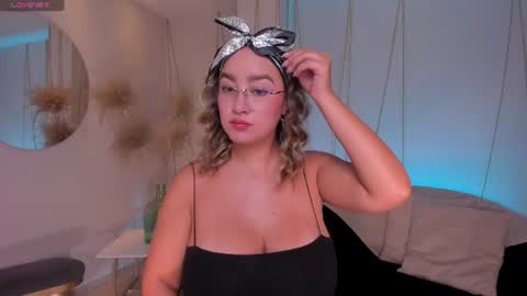 Nova Sinclair online show from July 26, 12:01 pm