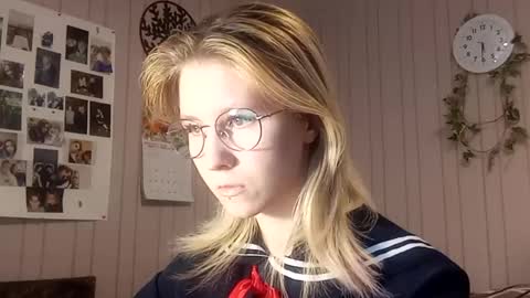 Sari  It is my first day  online show from February 17, 2:24 pm