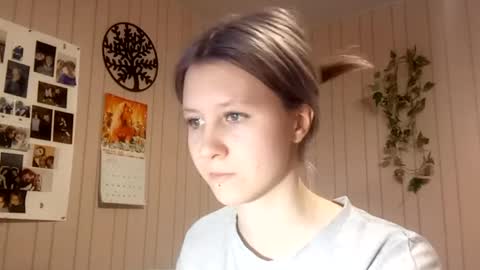 Sari  It is my first day  online show from February 28, 3:24 pm