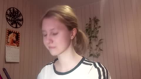 Sari  It is my first day  online show from March 16, 2:10 pm