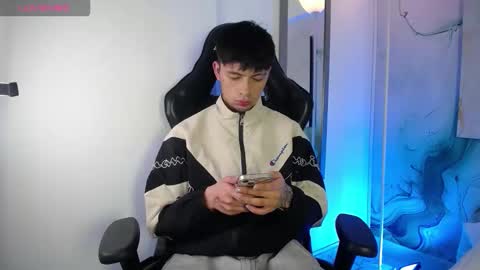 Stev  online show from March 10, 3:33 am