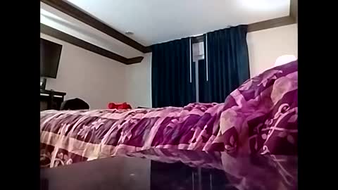 Snapshot of nowornever669 chatting on October 5, 8:23 am CLOUDYKINF online show from October 5, 8:23 am