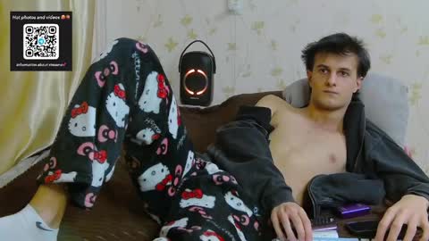 Snapshot of nuar_x chatting on March 7, 5:43 pm Nuar X online show from March 7, 5:43 pm