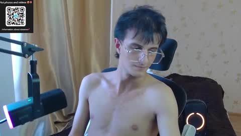 Snapshot of nuar_x chatting on March 24, 2:33 pm Nuar X online show from March 24, 2:33 pm