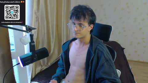 Snapshot of nuar_x chatting on March 27, 1:33 pm Nuar X online show from March 27, 1:33 pm