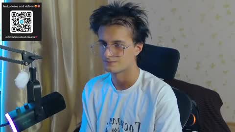 Snapshot of nuar_x chatting on March 30, 3:02 pm Nuar X online show from March 30, 3:02 pm