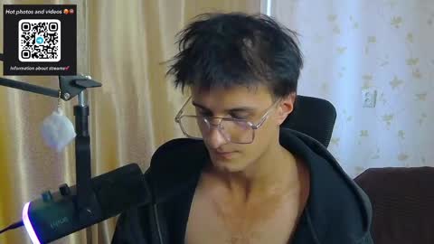 Snapshot of nuar_x chatting on April 13, 1:05 pm Nuar X online show from April 13, 1:05 pm