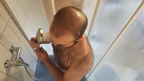 Snapshot of nudechiller chatting on September 24, 2:53 pm Vinz... online show from September 24, 2:53 pm