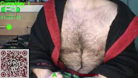 Snapshot of nudechiller chatting on February 10, 10:25 pm Vinz... online show from February 10, 10:25 pm