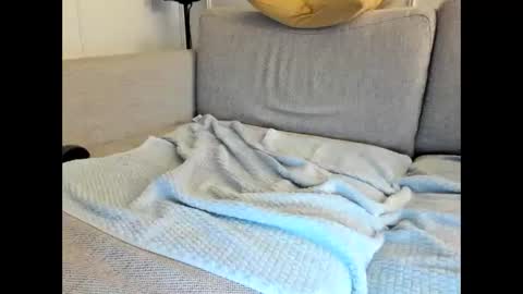 Snapshot of nudelounger chatting on June 6, 1:11 am Nudelounger online show from June 6, 1:11 am