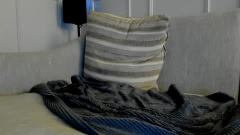 Nudelounger online show from August 2, 12:42 am