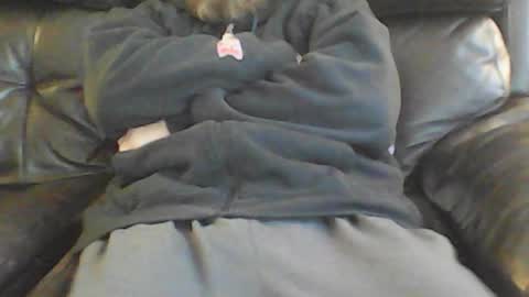 Snapshot of nudestud887 chatting on December 22, 7:31 pm nudestud887 online show from December 22, 7:31 pm