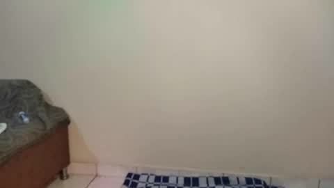 Snapshot of nudist_lad chatting on December 31, 10:12 pm Luke online show from December 31, 10:12 pm