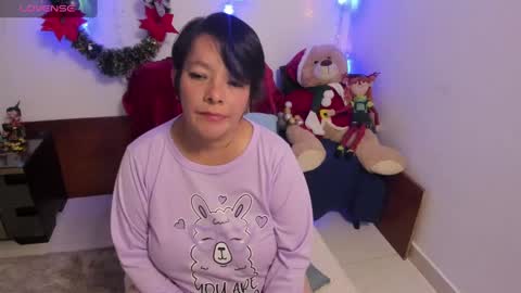 nuit_rose online show from January 2, 2:54 am