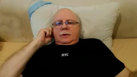 nukiss online show from October 24, 8:44 am