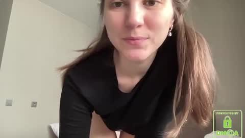 Snapshot of nursedoll chatting on March 6, 9:28 am Ema online show from March 6, 9:28 am