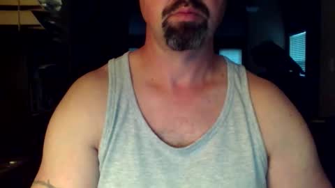 Snapshot of nvrenuff1979 chatting on December 1, 12:32 pm nvrenuff1979 online show from December 1, 12:32 pm