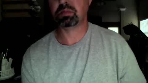 Snapshot of nvrenuff1979 chatting on December 17, 12:44 pm nvrenuff1979 online show from December 17, 12:44 pm