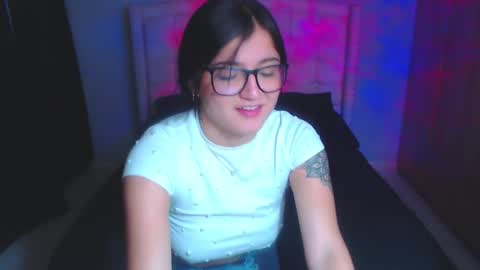 NyahMackenzie online show from December 26, 7:05 pm